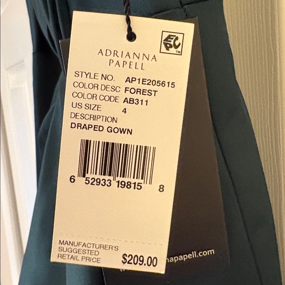 Adrianna Papell Gown - Picture 5 of 11